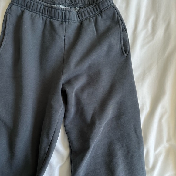 Aritzia tracksuit pants and hoodie bundle - Picture 4 of 5